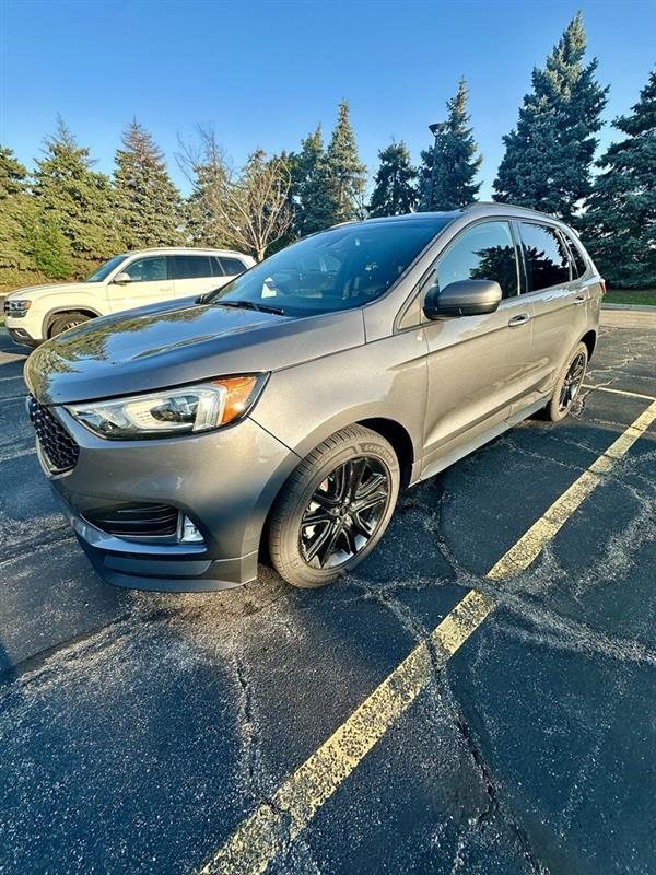 2024 Ford Edge ST-Line, front three-quarter